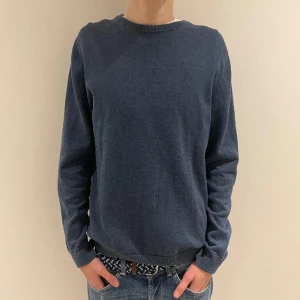 Bläck tröja - Riktigt snygg tröja från bläck i storlek M. Skicket på tröjan är 9/10. Nypris 599, mitt pris 200. Hör gärna av dig ifall du har några funderingar.