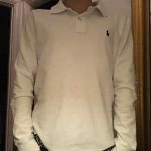 Lång armad polo piké  - Costem fit piké Stockholm stil