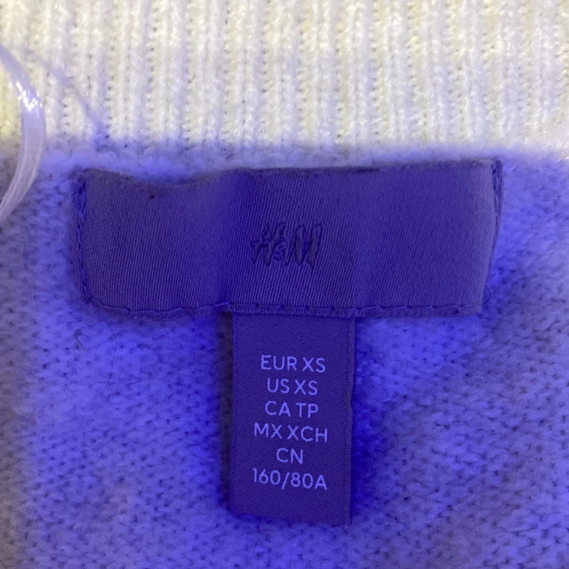 Beige stickad tröja - 90