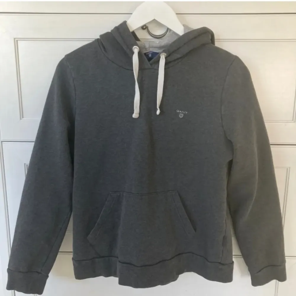 Huvtröja från Gant i storlek M. Köparen står för frakten🥰❤️. Hoodies.