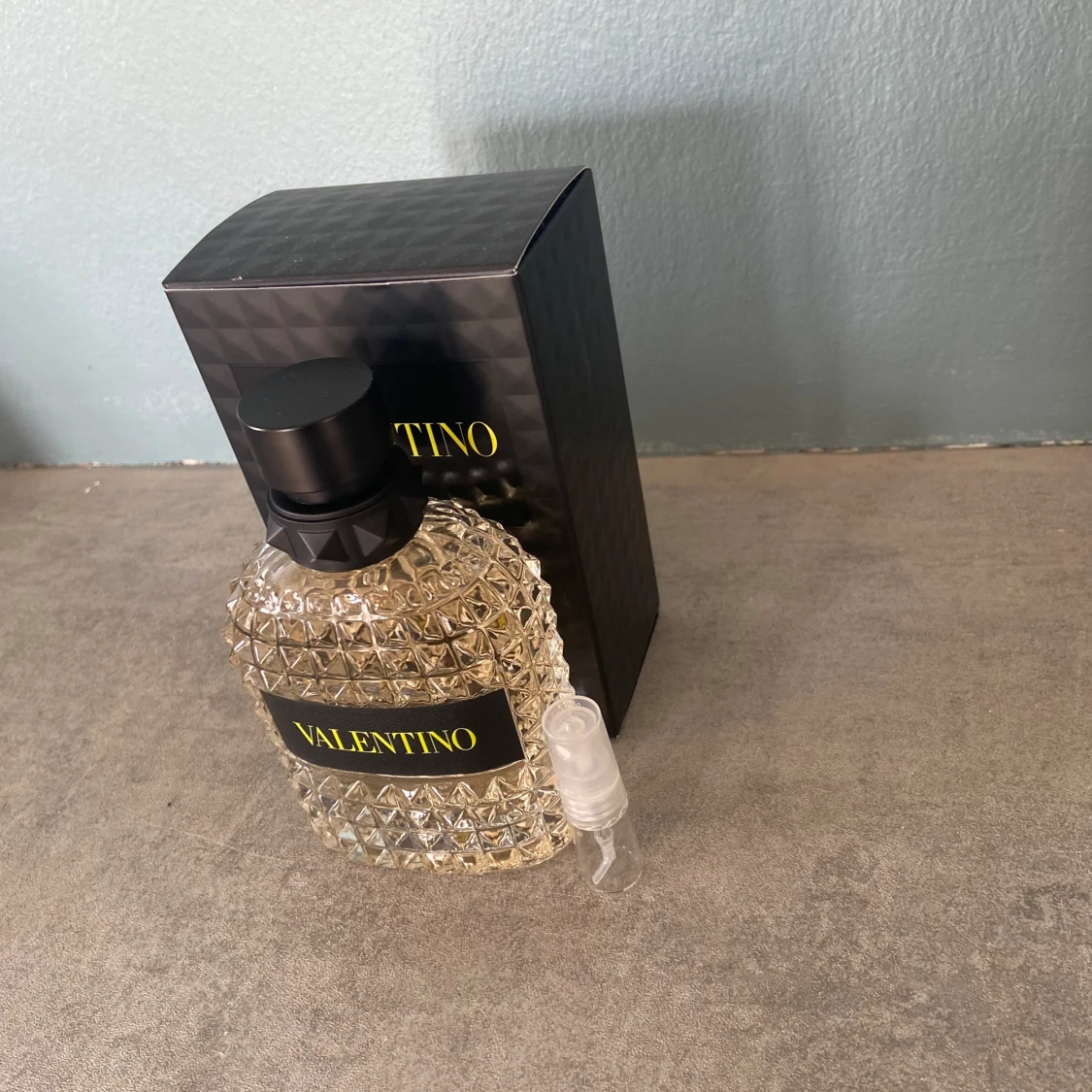 Valentino born in Roma yellow dream sample - 90