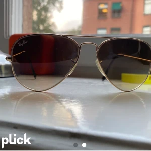 Rayban solglasögon  - Rabyban solglas 