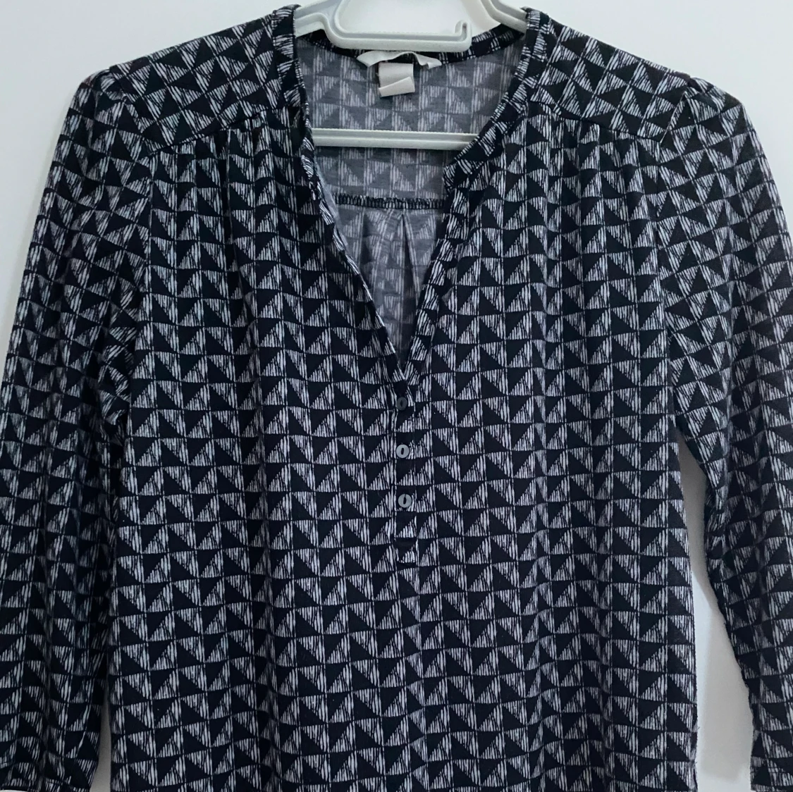 Topp/blus med trekvartsärm 