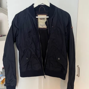Bomberjacka  - Bomberjacka från Tommy