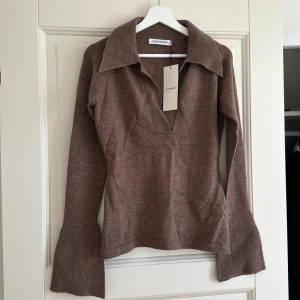 Tröja från Adore - Helt ny och oanvänd tröja från Adore i storlek 38