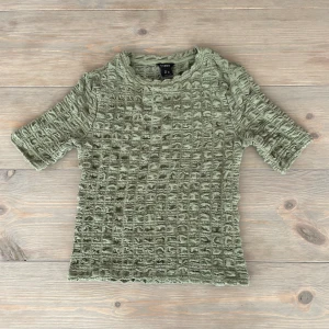 Lindex t-shirt  - Jätte fin mörk grön t-shirt från Lindex 