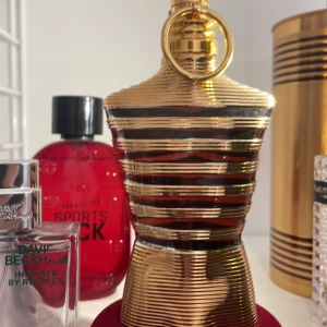 JPG elixir 125 ml - Säljer min 125 ml jpg elixir knappast använd, parfymen kommer med boxen. 