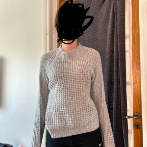 Stickad tröja  - stickad tröja ifrån lager 157, använd några gånger, Storlek XS.