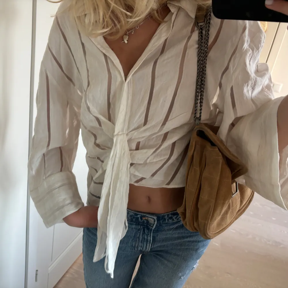 Superfin blus från zara😍 . Blusar.