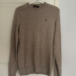 Morris tröja  - En fet tröja med 100% merino ull från Morris. Skick 9/10 och är bara använd ett fåtal gånger. Vid funderingar skriv!