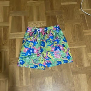 Eric Emanuel shorts  - Behöver mer pengar helt nya 