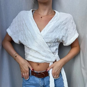 Söt blus NAKD!  - Klicka ej på köp nu! 🌸🥂