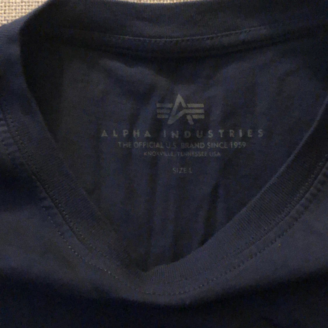 Mörkblå t-shirt från Alpha Industries - 92