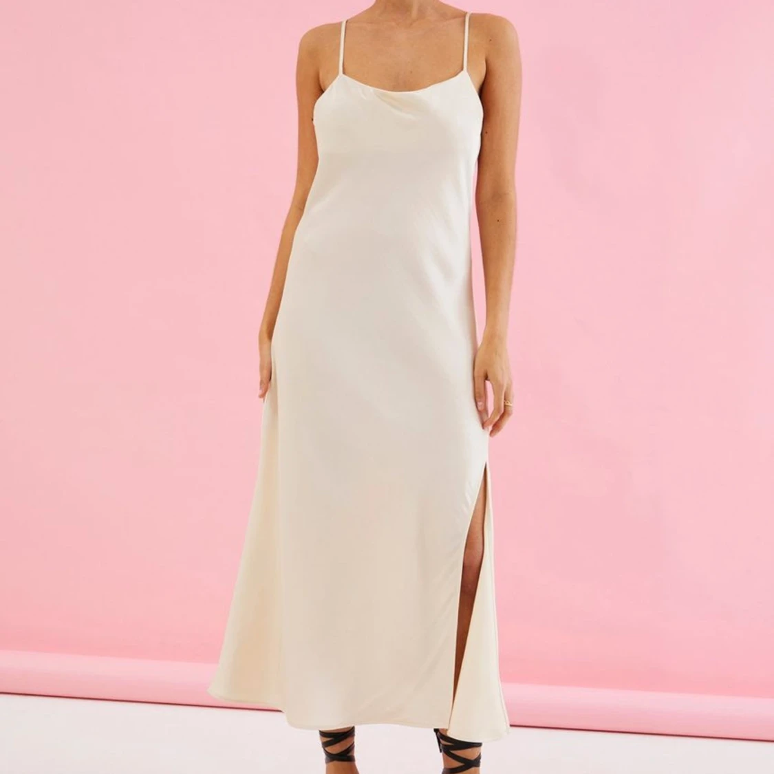 Kappahl satik klänning  - 91