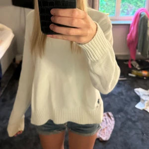 Ralph lauren tröja  - Stickad Ralph lauren tröja nypris 2000❤️ Pris går att diskutera vid snabbt köp ❤️