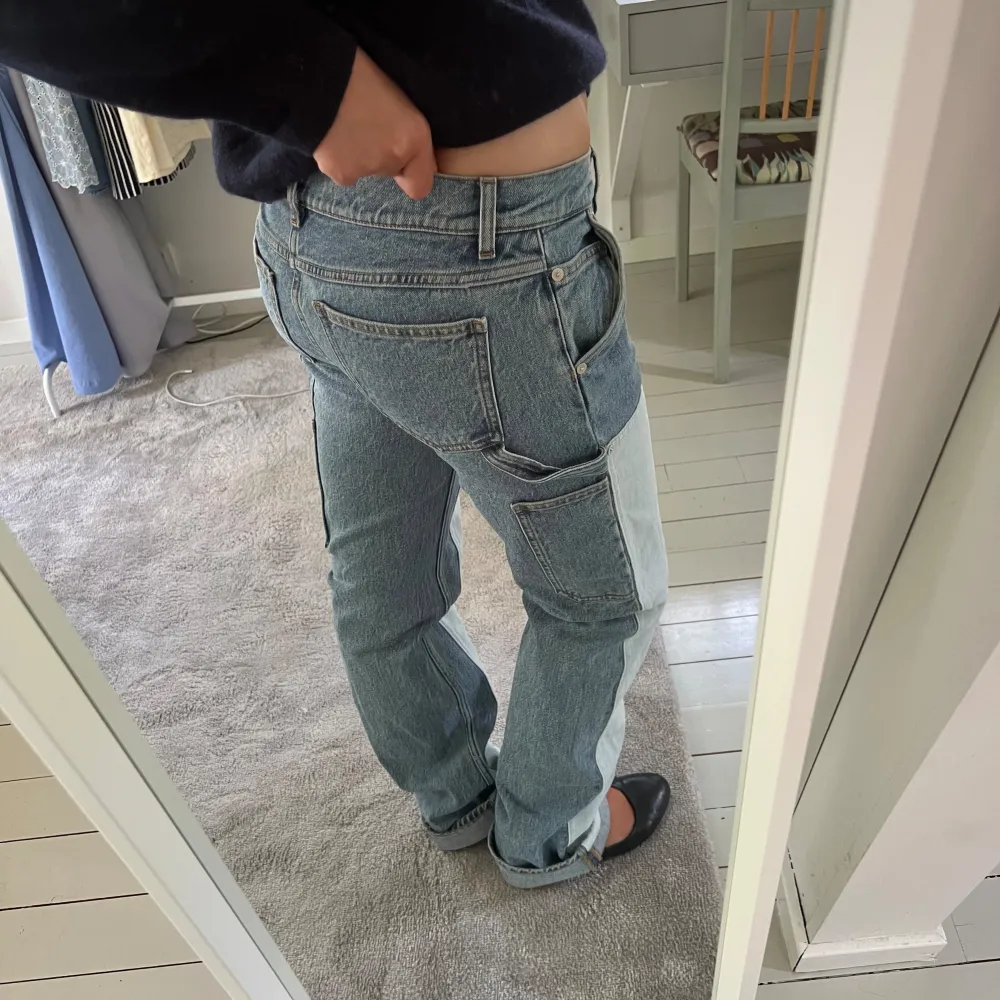 Otroligt coola och fina Filippa K jeans, köpta förra året! Kontakta vid intresse eller frågor🌺. Jeans & Byxor.