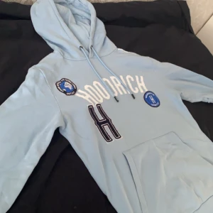 Hoodrich Hoodie - Inte min storlek när jag köpte den, skriv gärna om du är intresserad