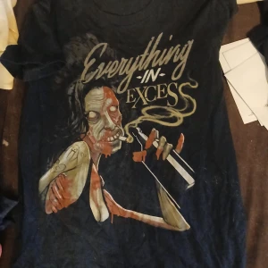 Upper Playground. L - Upper Playground 