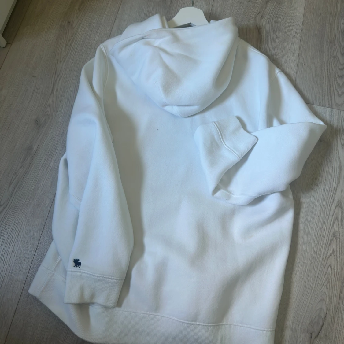 abercrombie and fitch huvtröja vit - 90