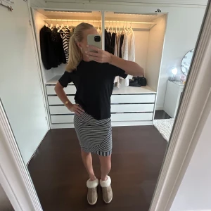 Randig Kjol Lindex  - Använd några gånger men i bra skick. Storlek XS men passar S