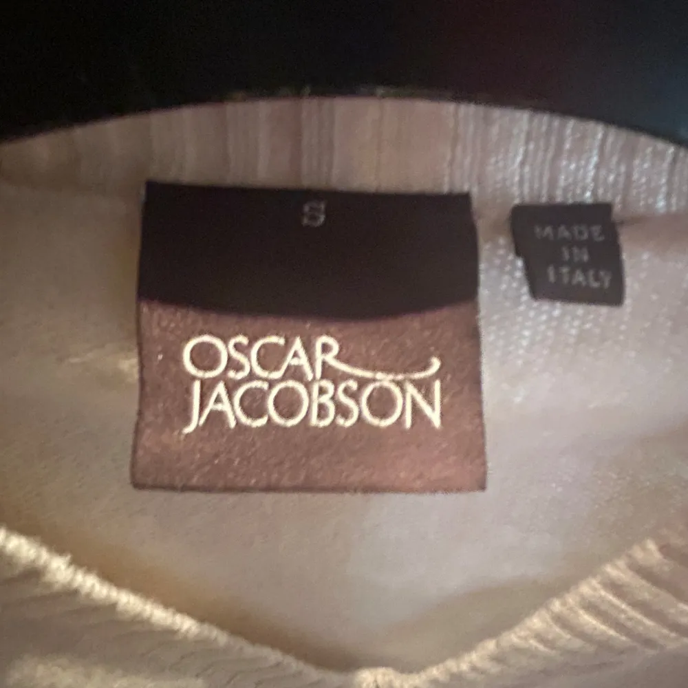 Helt oanvänd stickad Jacobsson tröja i 100 % wool i storlek S. Nypris över 2000kr. Tröjor & Koftor.