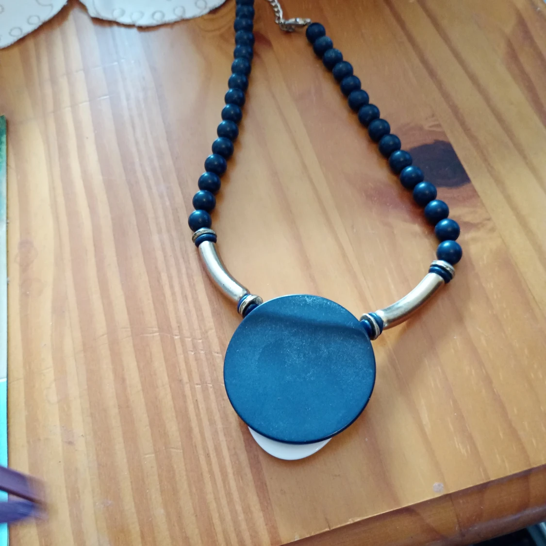 Halsband med hänge blått  - 2