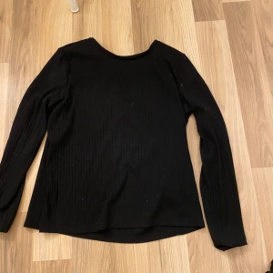 Tröja - Tröjan är inte töjbar 