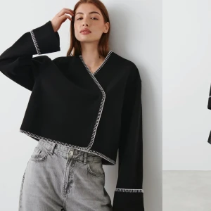 Kofta - En svart kofta som jag använt minst 3 ggr och den har inga fläckar inga hål den är som en helt ny köpt plagg ! Mer frågor så är de bara att skriva till mig❤️