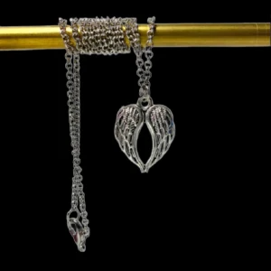 Halsband vingar - Kostar 40kr