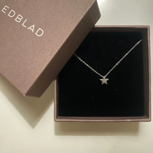 Edblad halsband - Andvänds inte🩷