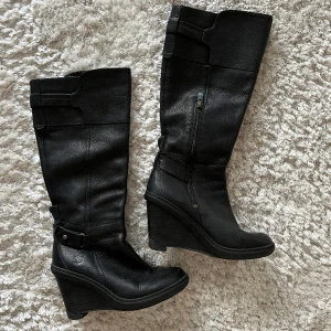 timberland stövlar  - timberland stövlar med klack  storlek 36/37  150kr 