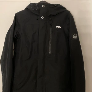 Skidjacka dope  - Superfin skidjacka från dope 💘 den är nästintill oanvänd så i väldigt fint skick! Köpt för 2000kr! Kom privat för mer info och bilder 💖🥰  Du står för frakten 💕