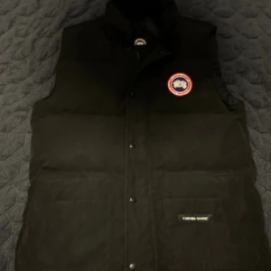 Canada goose väst - Ny skick, använt 1-2 gånger - Storlek Medium