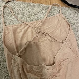 Klänning från shein - Sommarklänning beige storlek xs