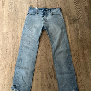 Levis 501 w31 L32 - Levis 501, bra skicka 