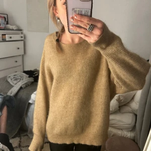 Stickad tröja  - Stickad tröja från Wera