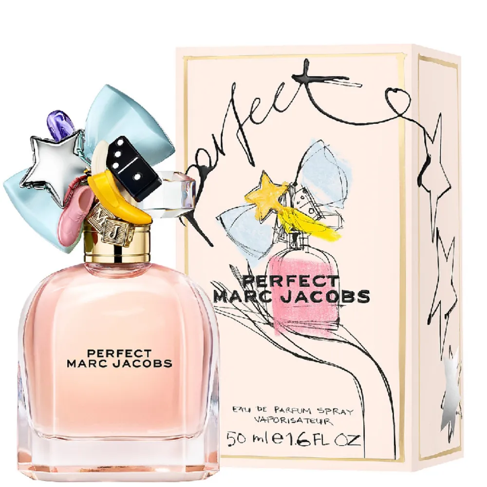Marc Jacobs parfym  Perfect Eau de Parfume 100 ml  Säljes för 1300kr Fick den i present och har redan en! . Övrigt.