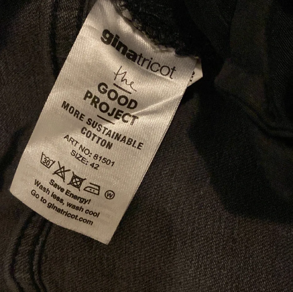 Nya jeans aldrig använt sitter jätte fint och jätte bra, pris kan diskuteras. Köpt från Gina tricot sitter tajt. . Jeans & Byxor.