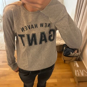 Gant tröja - Mycket bra skick och säljs för bra pris. 