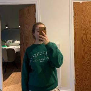 Gina tricot sweater - Säljer denna snygga sweatern från Gina tricot i storlek XS