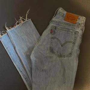 Levis 