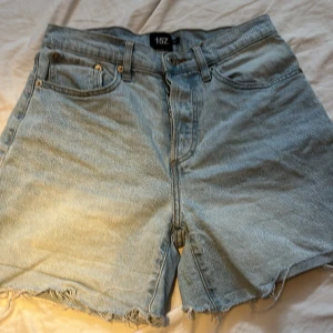 Jeans shorts  - Bra skick 