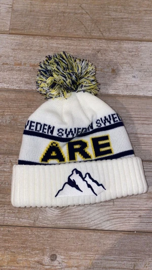 ÅRE MÖSSA - Åre mössa använd en gång! Prins kan diskuteras vid snabb och smidig affär!