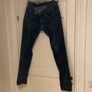 Slim jeans från tiger of sweden Storlek: 32/32,  Bra skick har fortfarande mycket att ge