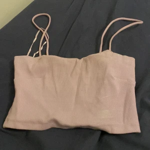 Crop top  - Fin , ifrån Gina . 