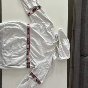 Moschino tröja använd 3 gånger storlek S/M