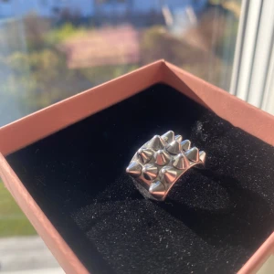 Silverring från Edblad😻 - Det är en silverring från Edblad❤️❤️i storlek 16,80 (S)