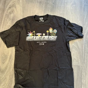 Billie Eilish t shirt  - Fint skick, knappt använd. 