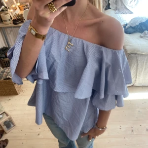 Blus - SUPER snygg topp