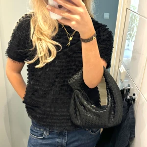 Svart Topp - Så fin topp som passar till allt 😍😍Storlek M
